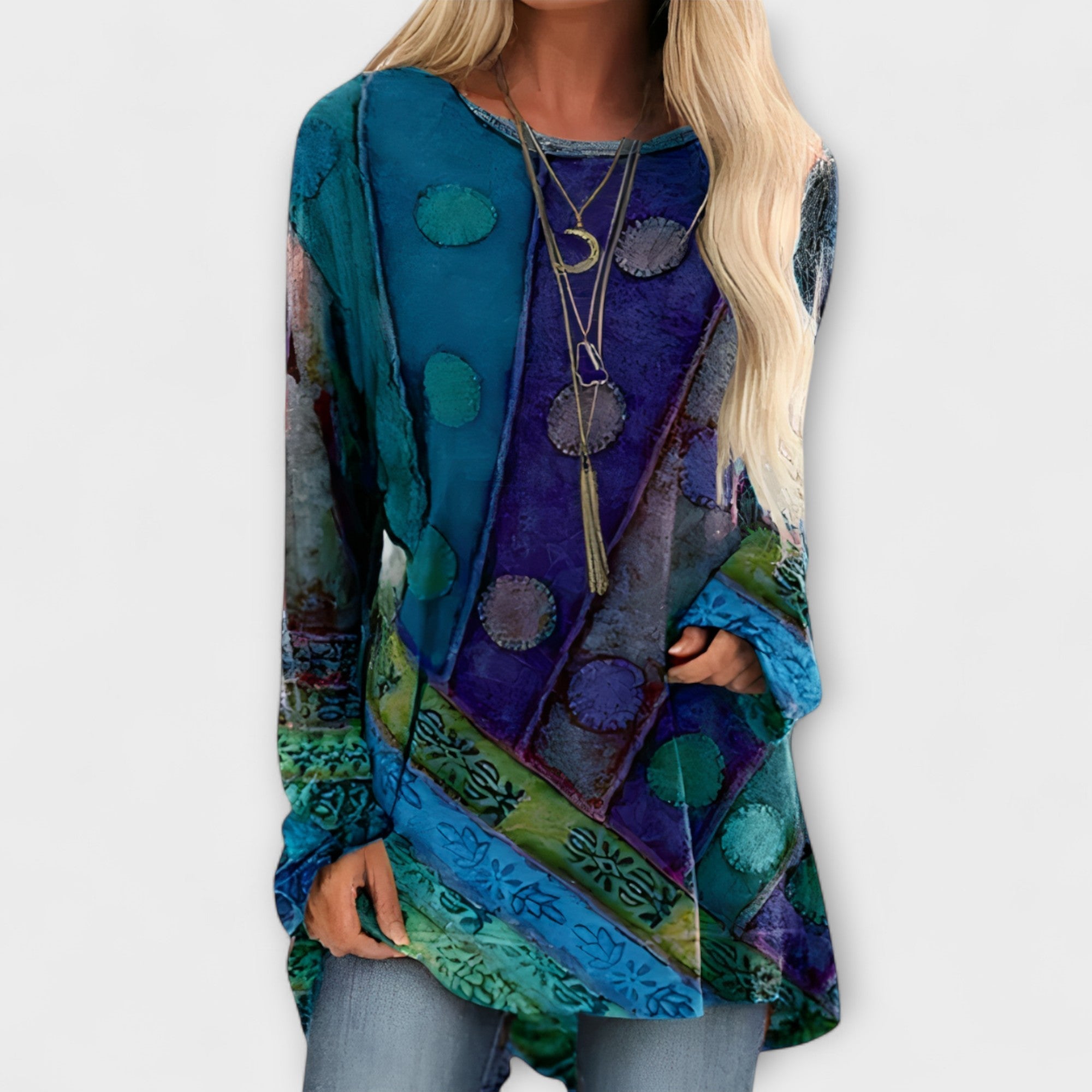 Stílusos női blúz etnikai mintával