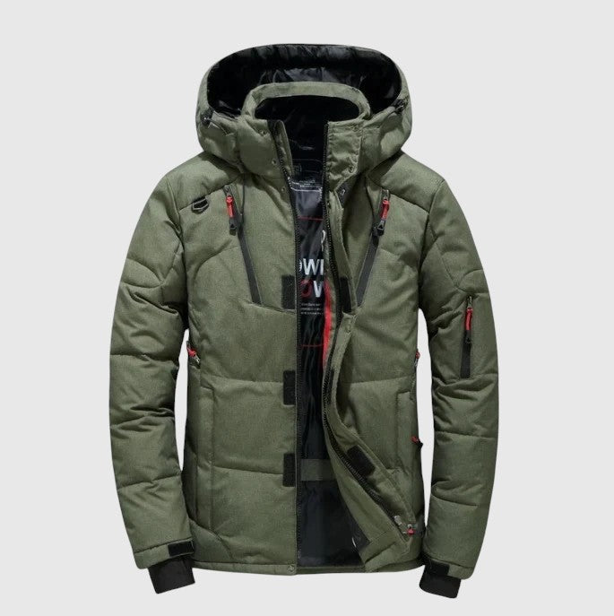 André – Pehelykönnyű dzseki kapucnival és technikai részletekkel