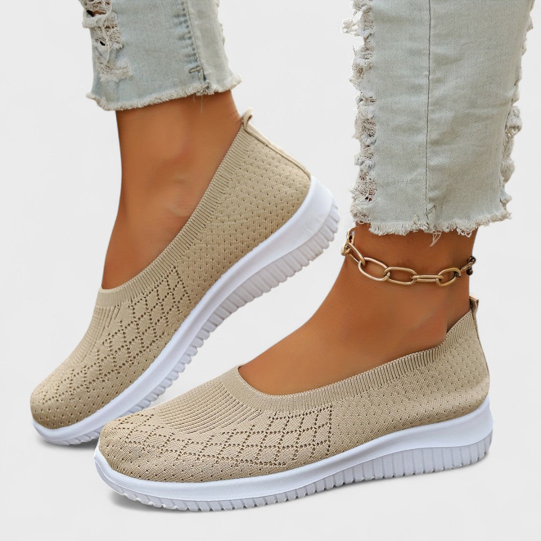 Renáta - Könnyű és légáteresztő cipő